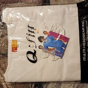 Women's scrub set for work. This set is XL and comes with a hair scrunchie